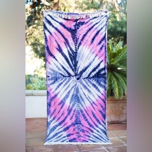 Ruggine Tye-Dye Purple Beach Fringe Soft Towel